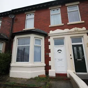  Holiday home Bryan Choice - Close To Town Centre - Games - Large United Kingdom